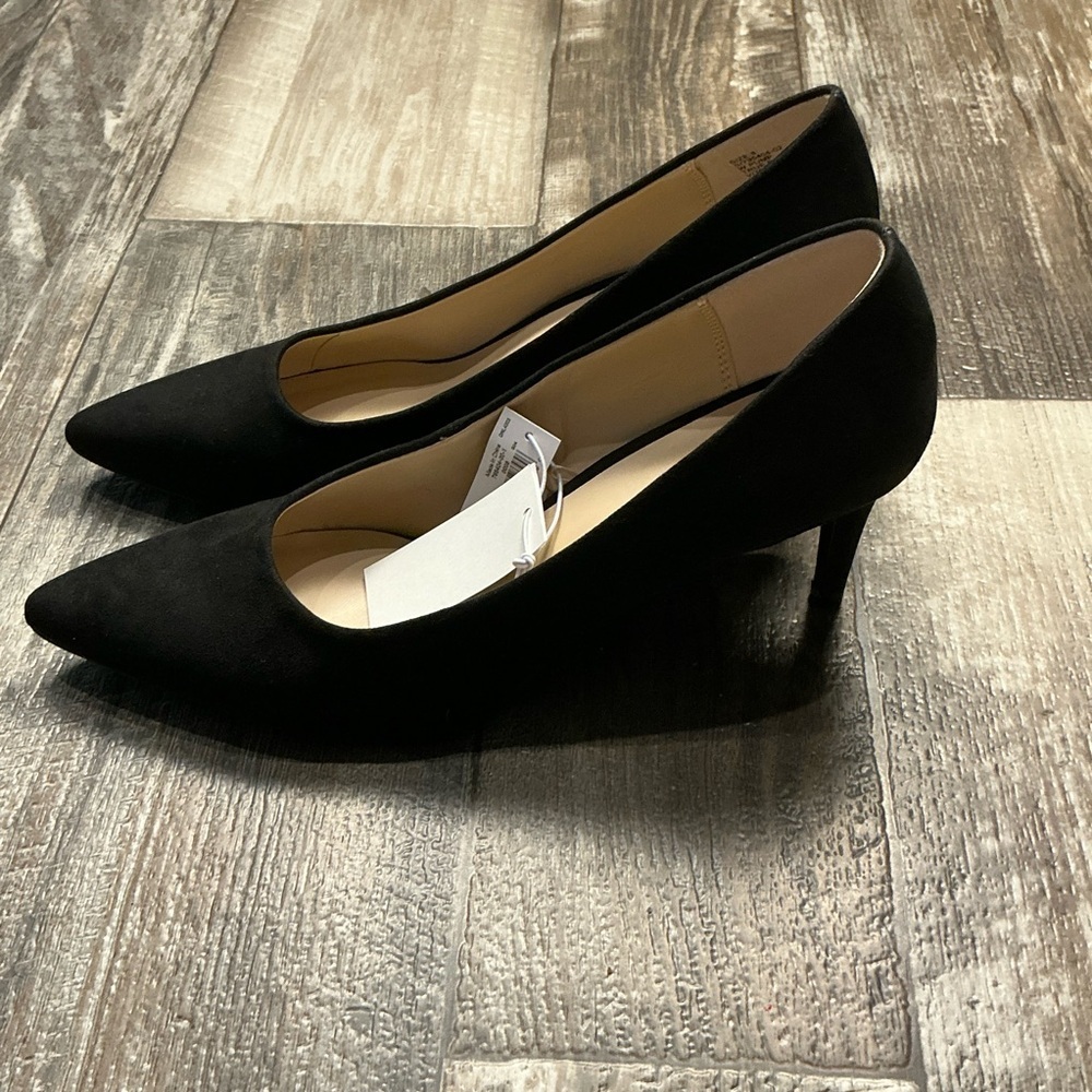 GAP Classic Faux Suede Black Pointed-Toe Women's Pump Size 8 - Picture 6 of 12